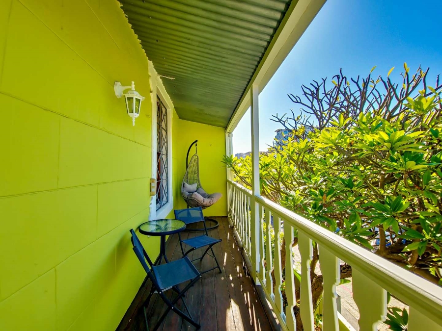 2 Bedroom Property for Sale in Green Point Western Cape
